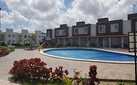 Descanso y diversión en privadas turquesa. Casa con alberca y terraza, Ven y disfruta.
